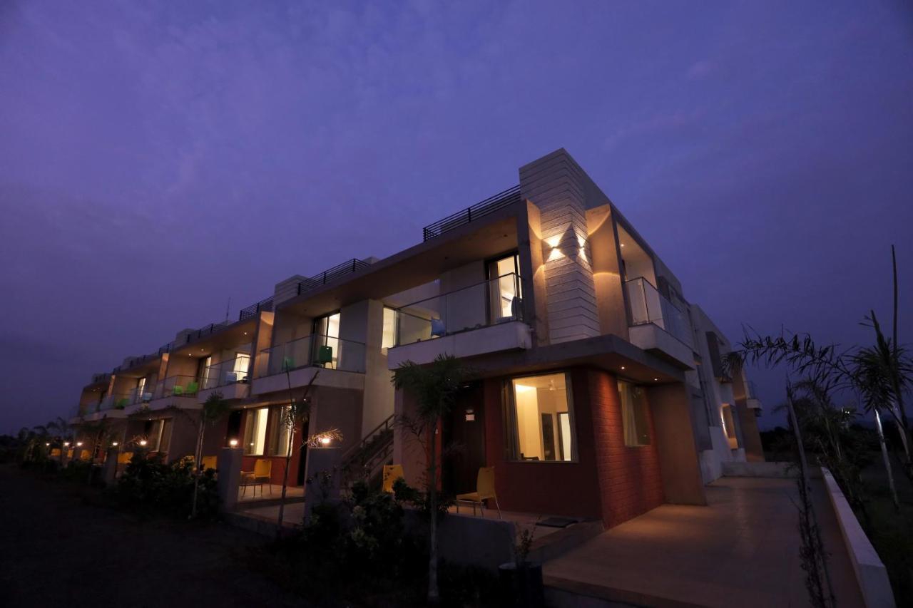 Leena Resort Garudeshwar エクステリア 写真